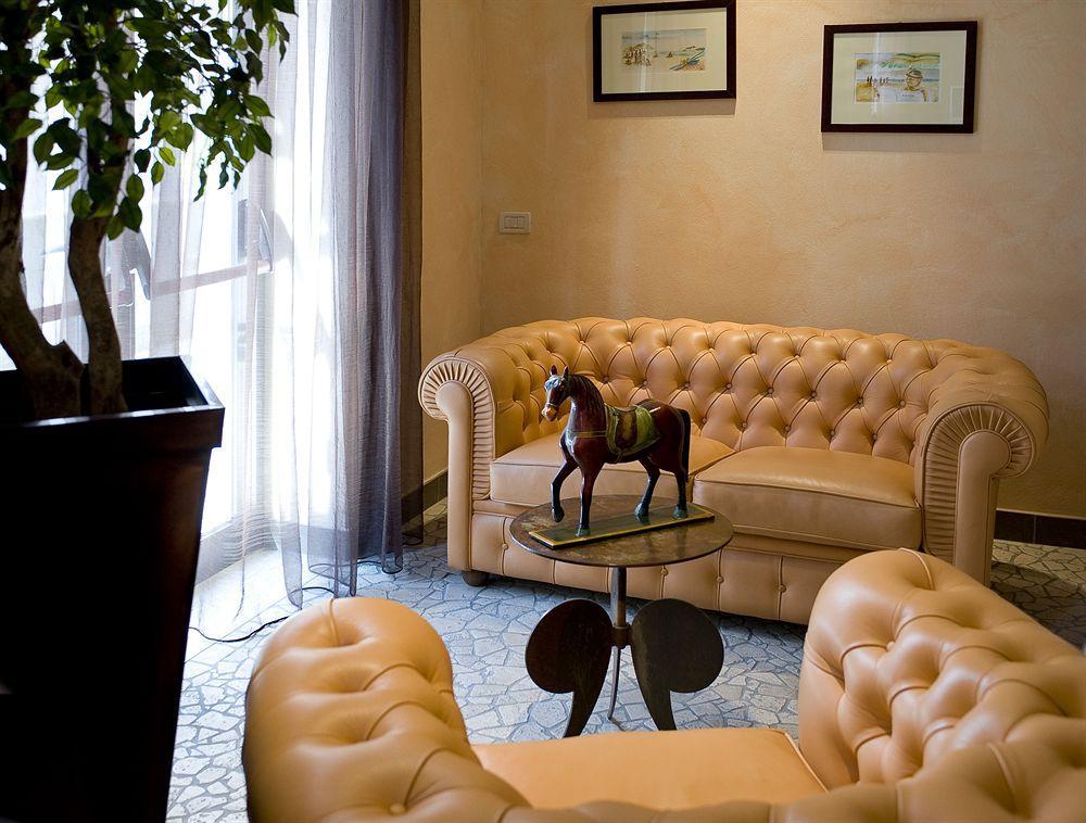Hotel Italia Белариа-Игеа Марина Екстериор снимка
