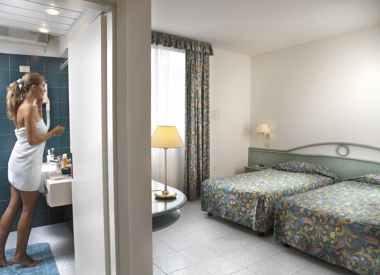 Hotel Italia Белариа-Игеа Марина Стая снимка