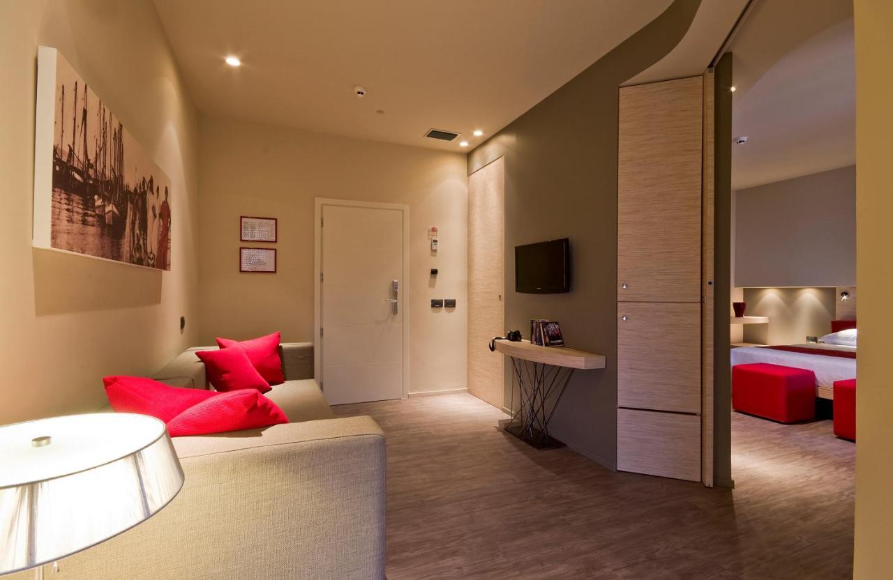 Hotel Italia Белариа-Игеа Марина Екстериор снимка